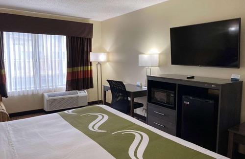 Fort Atkinson Hotel | AmericInn by Wyndham Fort Atkinson