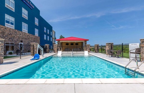 Mountain Home Hotel | AmericInn by Wyndham Mountain Home