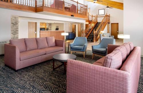 Valley City Hotel | AmericInn by Wyndham Valley City Conference Center