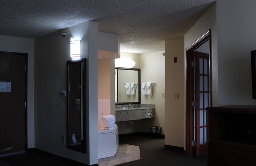 Fort Collins Hotel | AmericInn by Wyndham Windsor Ft. Collins