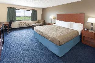 Webster City Hotel | AmericInn by Wyndham Webster City