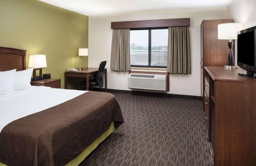 Wahpeton Hotel | AmericInn by Wyndham Wahpeton