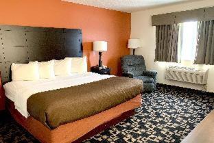 Weston Hotel | AmericInn by Wyndham Wausau