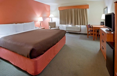 Wetmore Hotel | AmericInn by Wyndham Wetmore Munising