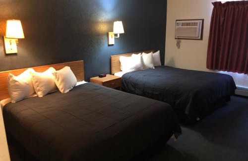 Monticello Hotel | AmericInn Motel - Monticello