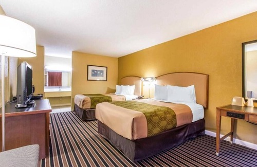 Gilbertsville Hotel | AmeriVu Inn & Suites - Gilbertsville