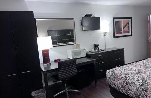 Park Falls Hotel | AmeriVu Inn