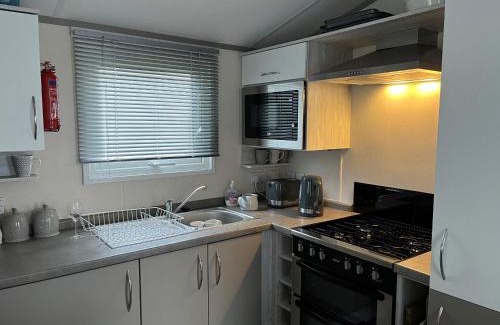 Swalecliffe House | AMETHYST 25