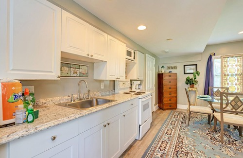 Bradenton Beach House | AMI Light House Cottage