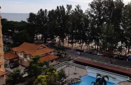 Kampung Baharu Sungai Udang House | Amichevole Pantai Puteri homestay