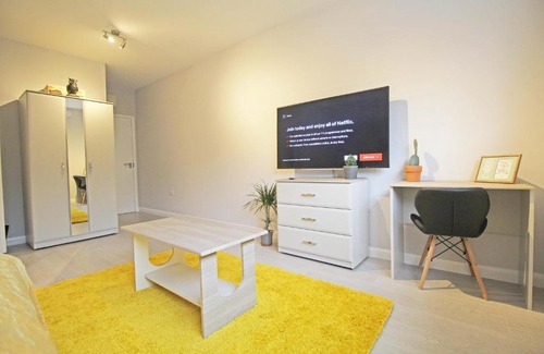 St Helens Apartment | Amicus House - Spacious 4 Bedroom & 4 Bedroom Apartments in St. Helens