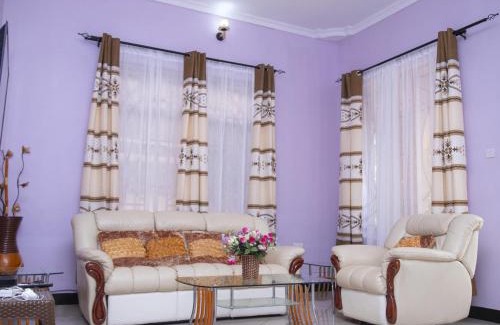 Moshi Bed & Breakfast | Aminata Bed & Breakfast