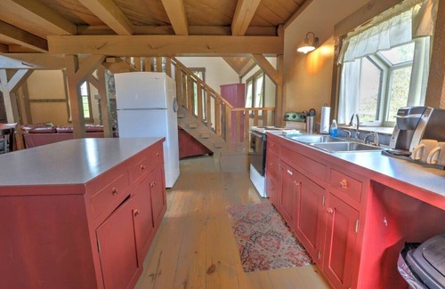 Millersburg Cottage | Amish Country Getaway With Seasonal Pool/Hot Tub