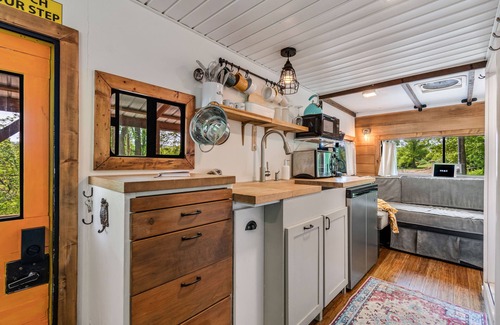 Somerdale House | Amish country, hot tub, fire pit, pet friendly