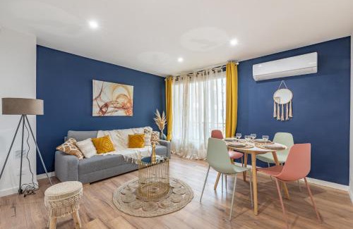 Estanove Apartment | AMJA Proche clinique Saint-Roch apt 3 chambres 3 salles de bain parking gratuit idéal famille groupe coworking 10 min centre ville 10 min plage 5 min sortie autoroute
