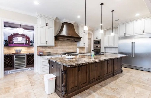 Southeast Houston Villa | AMLUX