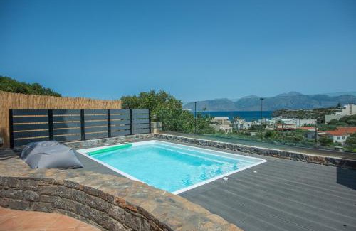 Ammoudara Apartment | Ammoudara Hill Luxury Apartment with Jacuzzi and Heated Pool