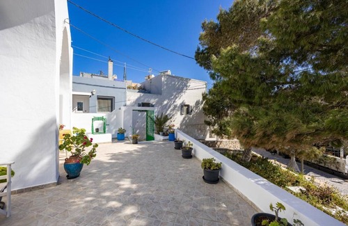 Pyrgos House | Amoni House Santorini, Authentic Village Stay in the Heart of Pyrgos!