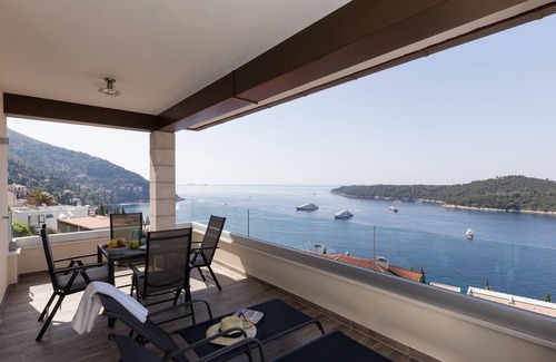 Municipality of Dubrovnik Apartment | Amorino of Dubrovnik Apartments - Studio Apartment with Terrace and Sea View (Apartment Lavanda)