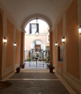 Rione VIII Sant'Eustachio Apartment | AmoRoma al Pantheon
