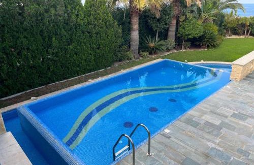 Neo Chorio Villa | Amorosa Beach Villa 14