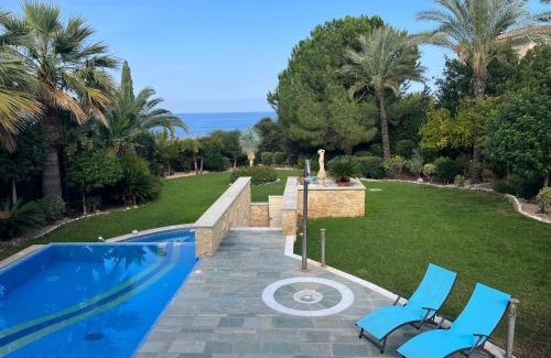 Neo Chorio Villa | Amorosa Beach Villa 14