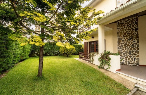 Darque House | Amorosa Villa, 500m from the beach by House and People