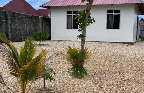 Kendwa Bed & Breakfast | Amos House