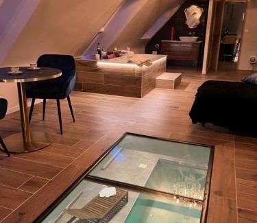 Penvenan House | Amour Amour Love Room
