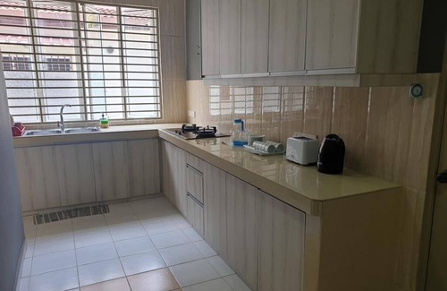 Ampang House | Ampang - Vacation Home - Nearby KLCC/Bukit Bintang