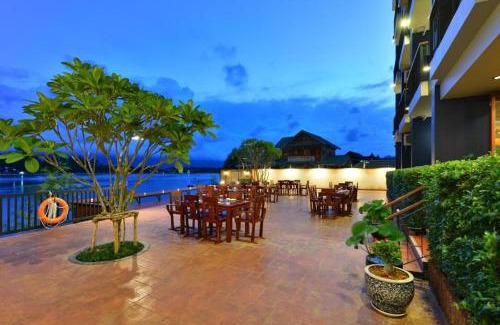 Amphawa Hotel | Amphawa Riverfront Hotel