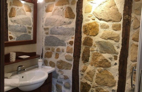 Oloron-Sainte-Marie Bed & Breakfast | Amphitryon