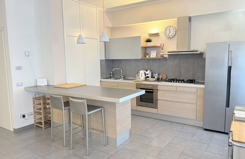 Zona LIII Tomba di Nerone Apartment | Ampio Appartamento a Roma Fino a 5 Persone, a 9 km dal Centro