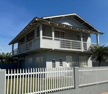 Meia Praia House | Ampla casa com 5 quartos e vista para o mar