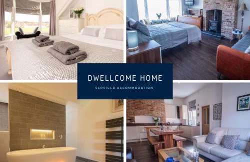 Westoe Apartment | Ample Free Parking, Ideal for long term contractor, etc stays, 15 mins drive to Nissan, 10 mins walk to metro station - Spacious 5 Double Bedroom 6 Beds Townhouse 2 Bathrooms - see our site for assurance