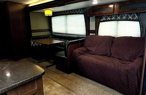 Bridgeport House | Ample Lakeside Travel Trailer