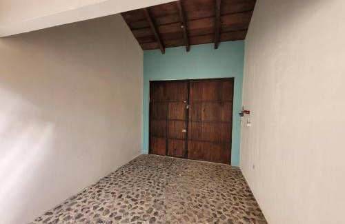 Antigua Guatemala House | Amplia casa Antigua Guatemala con pérgola y jardín