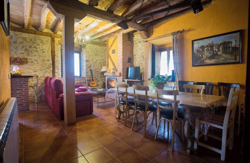 Munoveros Cottage | Amplia Casa Rural Perfecta Para Varias Familias con Niños o Mascotas,