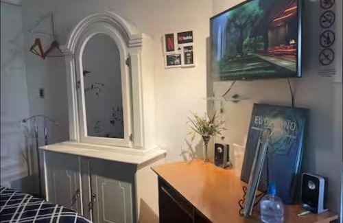 Metepec Apartment | Amplia Habitación tipo Ejecutiva con baño y acceso privados