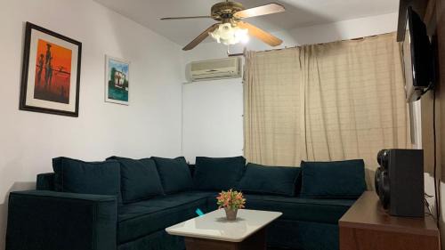 Salto Apartment | Amplio apartamento c/todos los servicios y garage