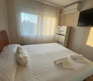 Parque Ayala Apartment | Amplio apartamento, playa, tren