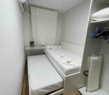 Parque Ayala Apartment | Amplio apartamento, playa, tren