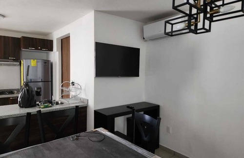 San Juan de Dios Apartment | Amplio depa con alberca, gym, terraza y seguridad.