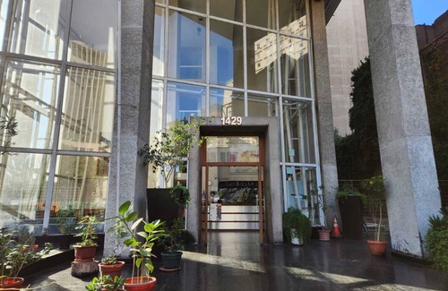 Downtown Santiago Apartment | Amplio Departamento en Santiago Centro. A 1 Cuadra del Metro