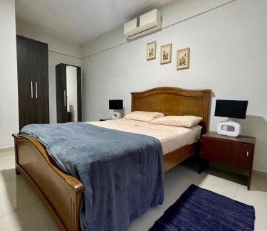 Lambare Apartment | Amplio departamento sobre Av Cacique Lambaré