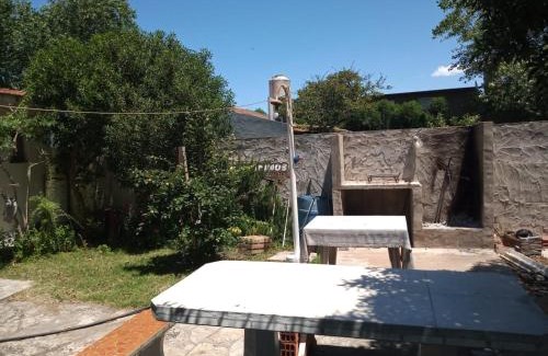 Mar Chiquita House | Amplio depto para 4 personas a 1 cuadra del mar