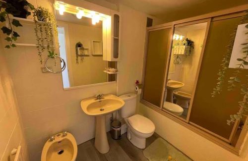 Parque de la Coruna Apartment | Amplio piso sierra. Bien comunicado con Madrid.