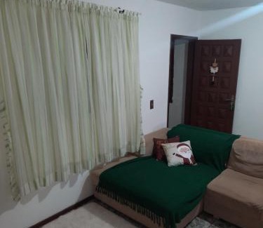 Praia de Leste Apartment | Amplo apartamento próximo ao mar, Praia de Leste