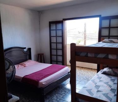 Praia de Leste Apartment | Amplo apartamento próximo ao mar, Praia de Leste