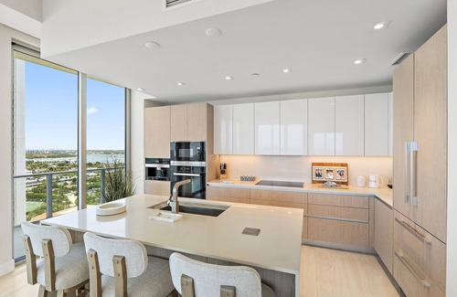 Singer Island Condo | Amrit Singer Island Oceanfront 2BR 2.5BA Condo with a Den